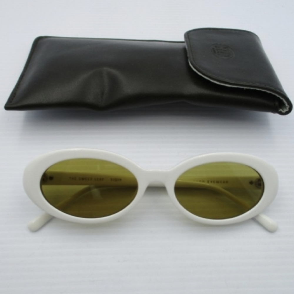 CRAP SUNGLASSES - The Sweet Leaf